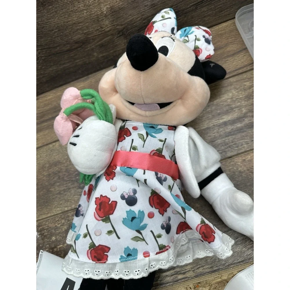 Disney Minnie Mouse Plush Doll Floral‎ Dress with Flowers Bouquet Self Standing
